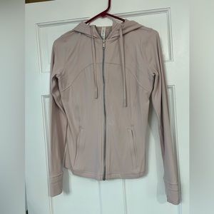 Women’s Lululemon size 8 define jacket in light pink. EUC-worn once